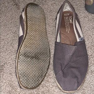 Toms slip ons